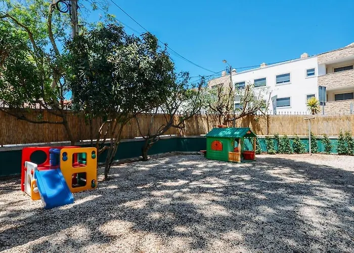 Center Family With Courtyard Lejlighed