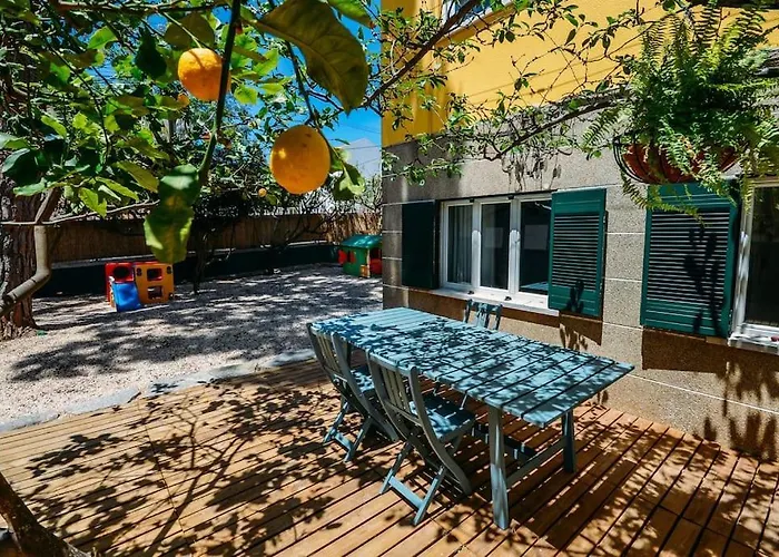 Center Family With Courtyard Lejlighed *